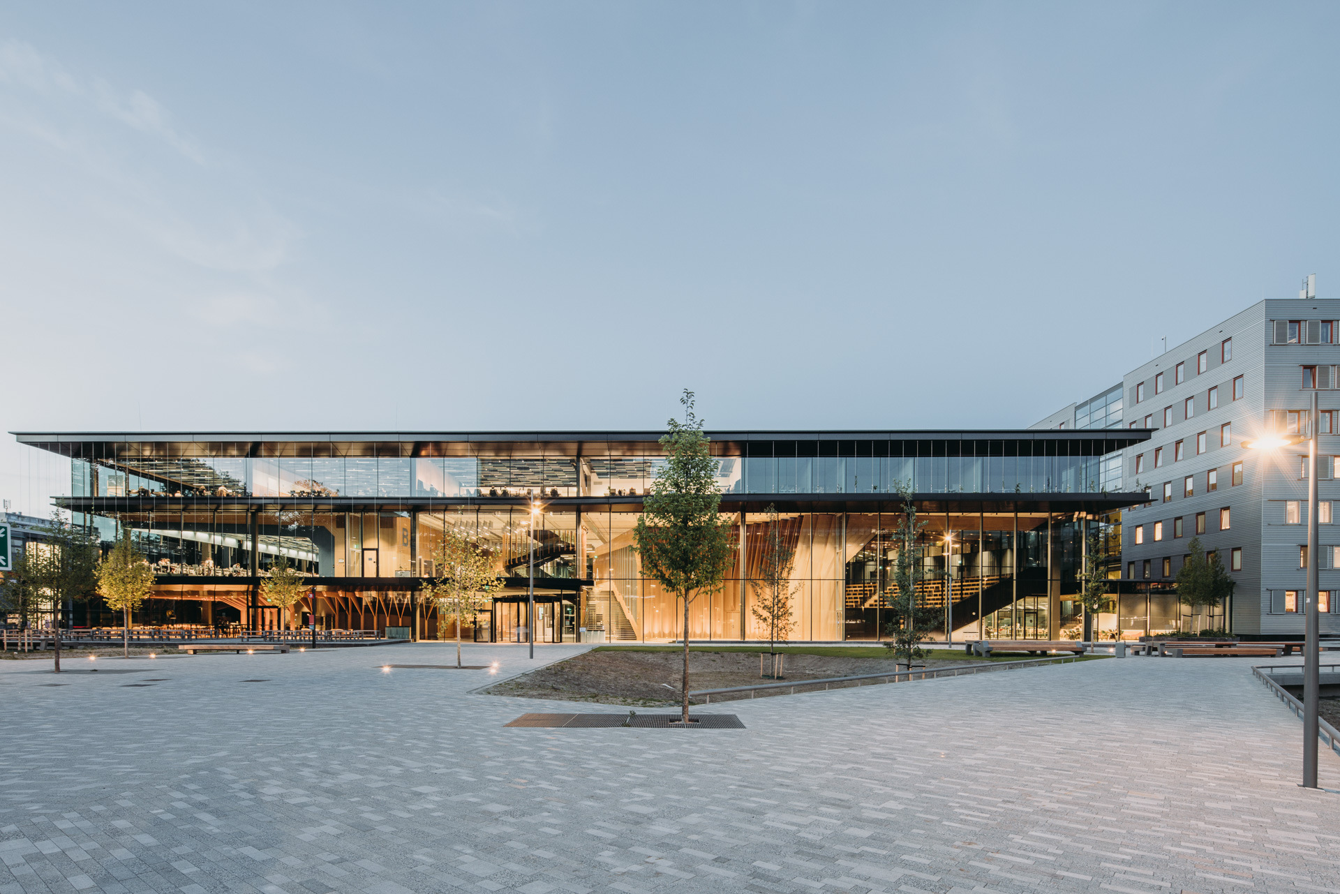 媒体发布| 典范校园建筑：UNStudio 又一建成项目Echo，荷兰代尔夫特理工大学一个新型能源再生跨学科教学楼